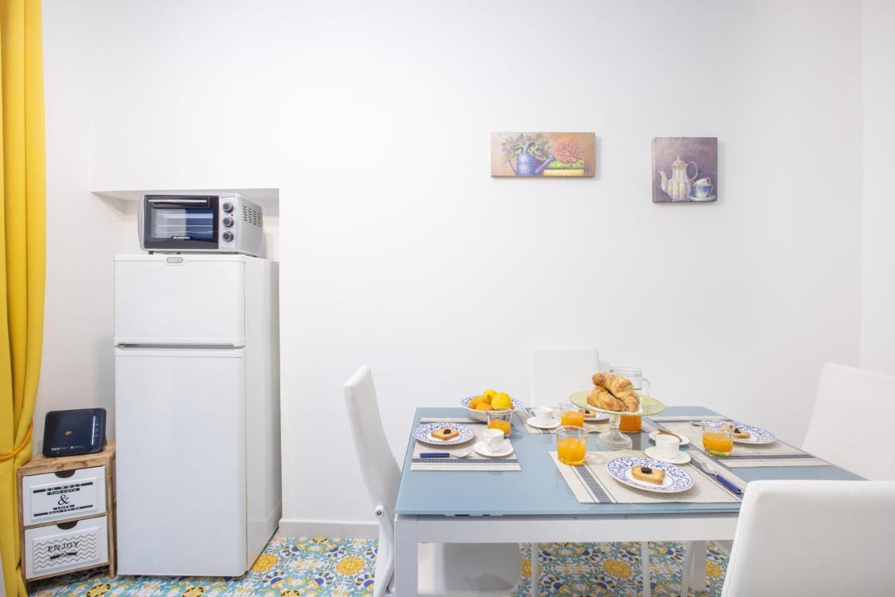 Brezza Marina-Authentic Sorrento Flat By The Beach Exterior photo