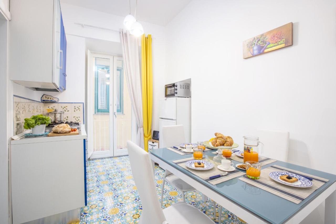 Brezza Marina-Authentic Sorrento Flat By The Beach Exterior photo